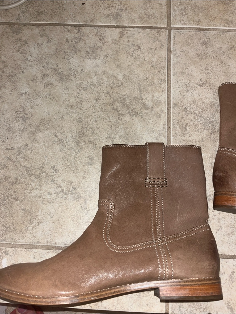 Frye Brown Distressed Leather Pull On Ankle Boots Women’s 8M - Picture 3 of 9